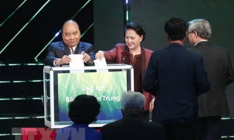 Thủ tướng chia sẻ mất mát với nhân dân miền Trung đang chịu bão lũ