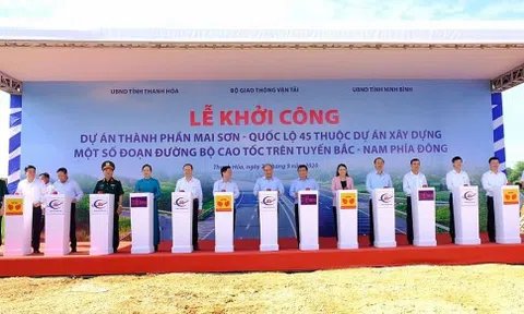 Thủ tướng Chính phủ Nguyễn Xuân Phúc dự lễ khởi công đường cao tốc Bắc - Nam