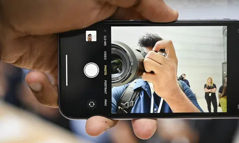 Nhiều tranh cãi về iPhone 12 tại Việt Nam