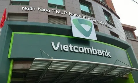 Vietcombank "giảm lợi nhuận, tăng nợ xấu"