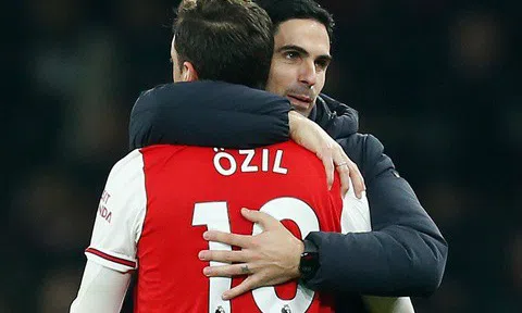 Bốn ngôi sao nhận trái đắng ở Premier League