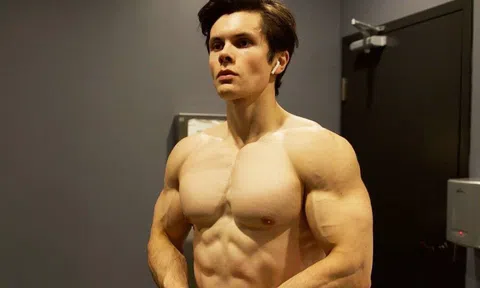 Chàng trai thử hít đất 2.020 lần trong một ngày