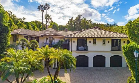 Biệt thự 9 triệu USD của ngôi sao nhóm Linkin Park