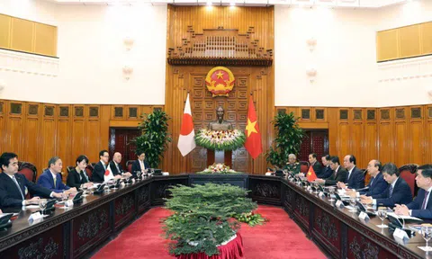 Thủ tướng Chính phủ Nguyễn Xuân Phúc hội đàm với Thủ tướng Nhật Bản Suga Yoshihide