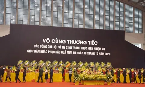 Nghẹn lòng đưa tiễn 22 liệt sĩ hi sinh khi giúp dân khắc phục mưa lũ