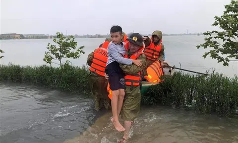 Thủ tướng Chính phủ quyết định xuất cấp 5.000 tấn gạo hỗ trợ nhân dân miền Trung Trung