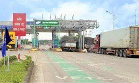 Quảng Trị: Đề nghị tạm dừng thu phí đường bộ để cứu trợ, tiếp tế lương thực