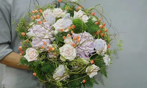 Hơn 50 triệu đồng một bình hoa dịp 20/10