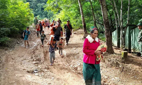 Nghệ An: Di dời hơn 1000 người từ nơi có nguy cơ sạt lở