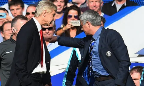 Wenger khẩu chiến với Mourinho