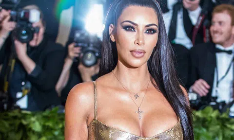 Mỹ nhân Hollywood dùng máu, phân chim để dưỡng da