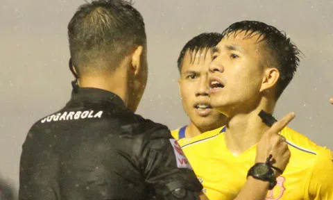 VFF nhắc Ban trọng tài xử lý nghiêm sai sót
