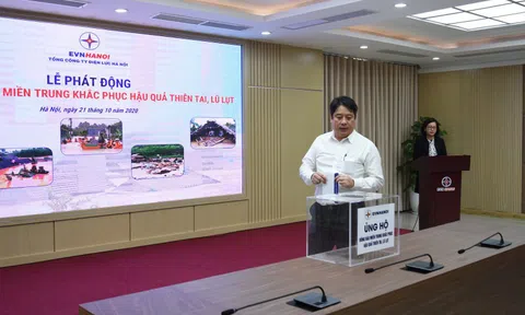 Cán bộ nhân viên EVNHANOI quyên góp ủng hộ đồng bào miền Trung
