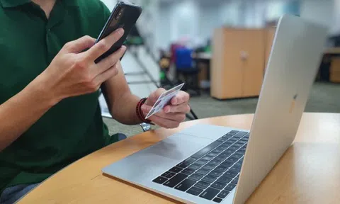 Xem xét cho công ty chứng khoán mở tài khoản giao dịch từ xa