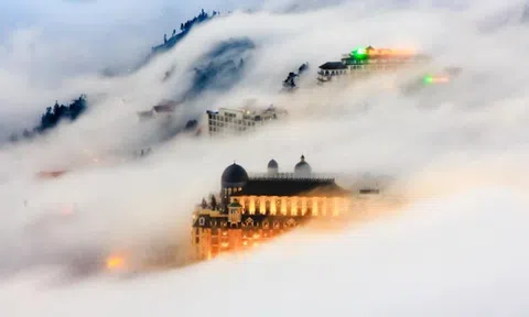 Khung cảnh biển mây tựa chốn thiên đường ở Sa Pa