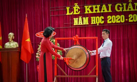 Phó Chủ tịch nước dự khai giảng tại trường THPT Lê Quý Đôn