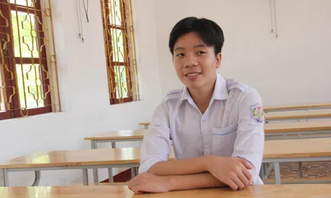 Cậu học trò làng mộc giành hai điểm 10 trong Kỳ thi tốt nghiệp Trung học Phổ thông
