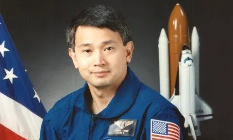 Ai là người Mỹ gốc Việt đầu tiên bay vào vũ trụ?