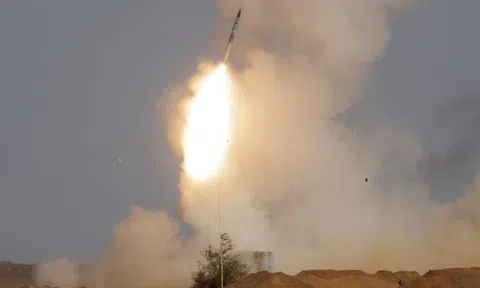 S-400 Thổ Nhĩ Kỳ "so tài" S-300 Hy Lạp, Nga "tọa sơn quan hổ đấu"?