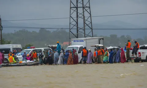 Chính phủ Mỹ chia buồn và viện trợ Việt Nam để khắc phục mưa lũ