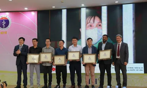 Người Đưa Tin Pháp luật đoạt giải A “Ấn tượng Việt Nam mùa Covid -19"