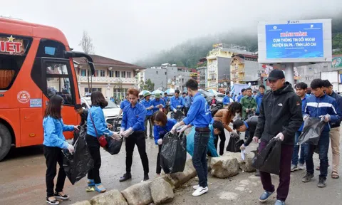 Tuổi trẻ Lào Cai chung tay chống rác thải nhựa