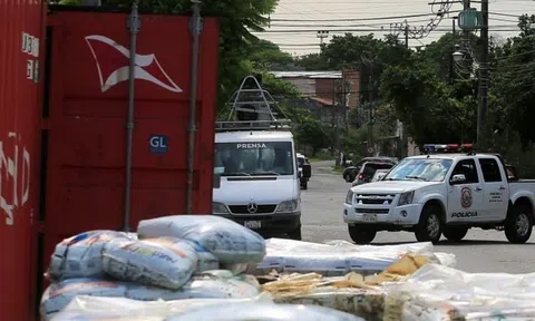 Phát hiện nhiều thi thể bị phân hủy trong container ở Paraguay