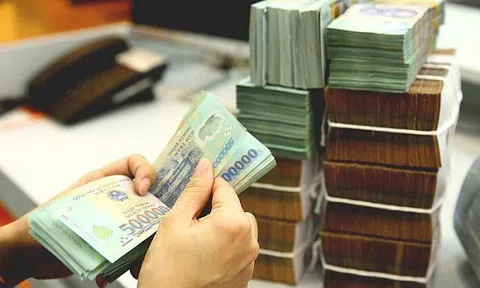 CLB lãi nghìn tỷ có thêm 6 gương mặt mới