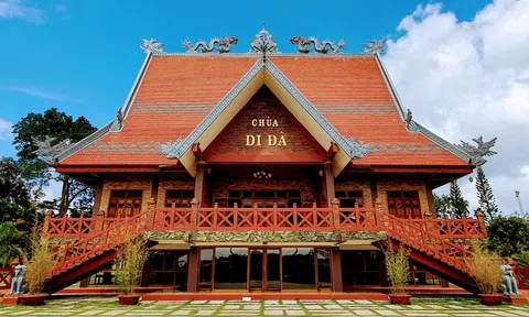 Ngôi chùa mang dáng dấp nhà sàn ở Lâm Đồng