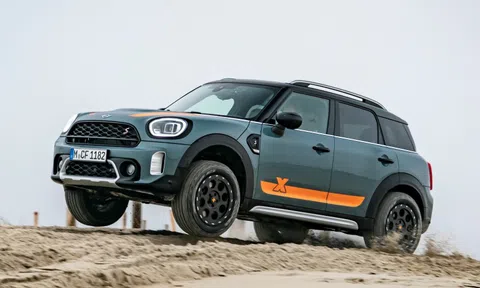MINI Countryman được độ off-road hầm hố