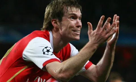 Hleb hối hận khi rời Arsenal để đến Barca