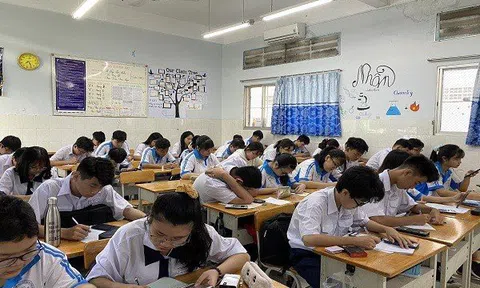 Phát triển hệ thống thi trực tuyến