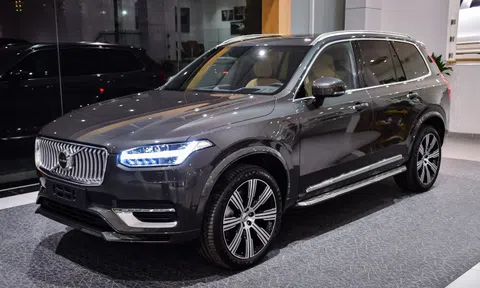 SUV sang 7 chỗ Volvo XC90 T8 2020 được ra mắt tại Việt Nam
