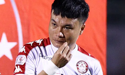 Phi Sơn đối mặt tương lai rời CLB TP.HCM sau 3 năm