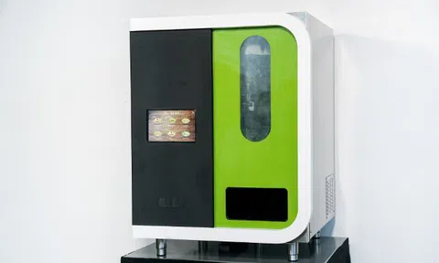 Clip: Cận cảnh robot có khả năng chế biến 1.000 loại salad khác nhau