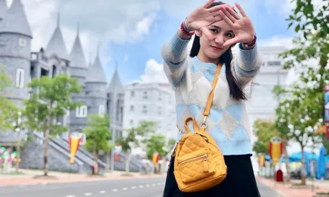 Huyện có 4 thị trấn thuộc tỉnh nào?