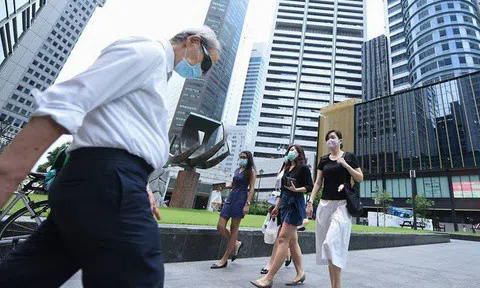 Chứng khoán Singapore tệ nhất khu vực châu Á