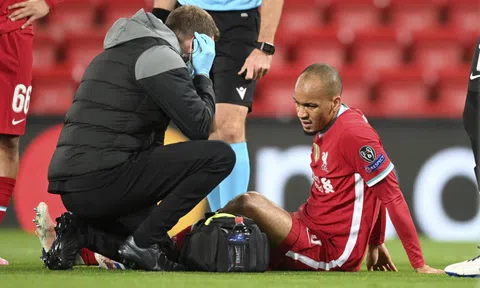 Liverpool khủng hoảng vị trí trung vệ