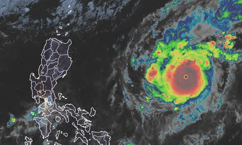Goni thành siêu bão mạnh nhất năm 2020, tiến nhanh về Biển Đông