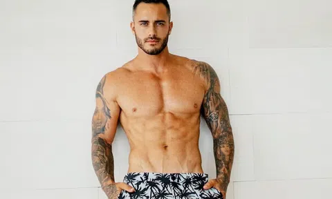 Nam người mẫu Canada từng bị tai nạn giao thông