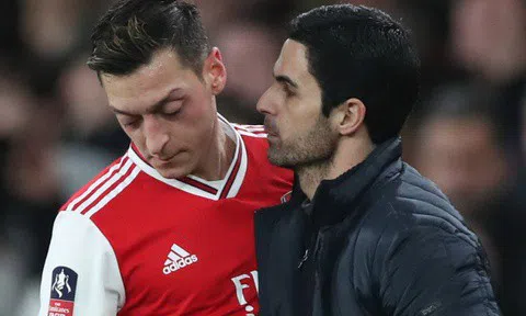Arteta: 'Tôi trao cho Oezil nhiều cơ hội nhất có thể'