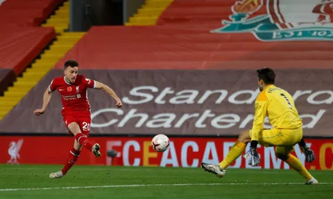 Bàn tay khổng lồ giữa khu rừng xứ Wales