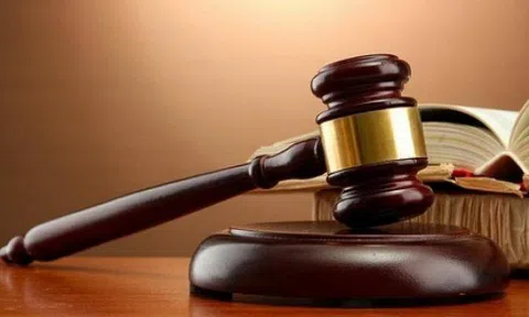 May Nam Định bị phạt 300 triệu đồng do không đăng kí giao dịch chứng khoán