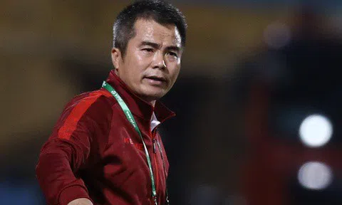 CLB Hà Tĩnh thi đấu xa nhà 5 trận vì bão số 9