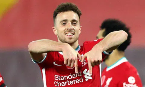 Liverpool đẩy Everton khỏi ngôi đầu Premier League