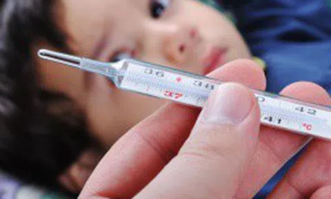 Bệnh sốt rét lây mạnh vào giai đoạn nào?