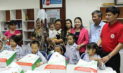 Hoạt động kinh doanh không được phép sử dụng biểu tượng Chữ thập đỏ