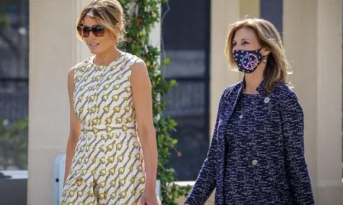 Bà Melania Trump mặc váy Gucci 4.500 USD đi bỏ phiếu