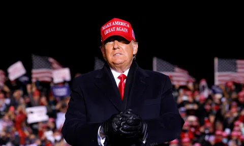 Ông Trump đến Michigan vào phút cuối - mê tín hay chiến thuật?