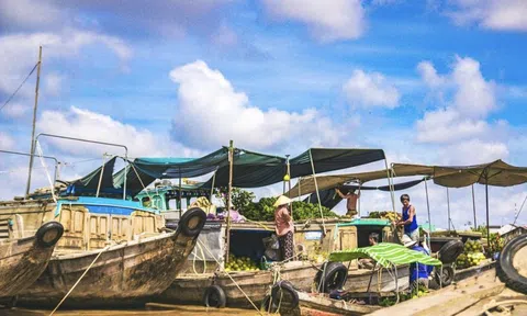 6 khu chợ nổi hút khách ở miền Tây
